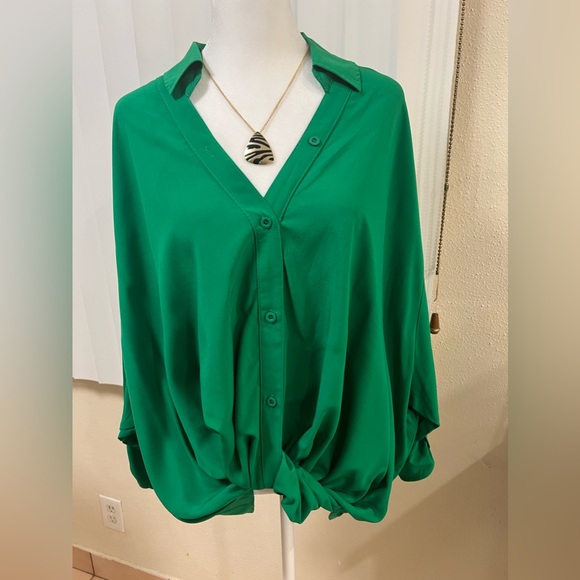 BLOUSE GREE OVERSIZE SMALL . New with no tag. - Picture 1 of 14